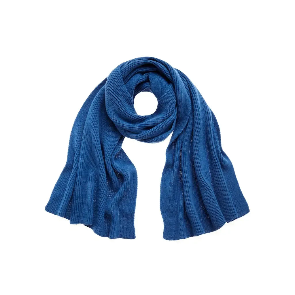 Wide Knitted Scarf for Women | Ideal for the Winter Season