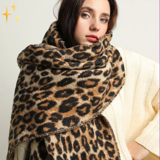 Knitted Leopard Print Scarf for Women | Ideal for the Cold Season