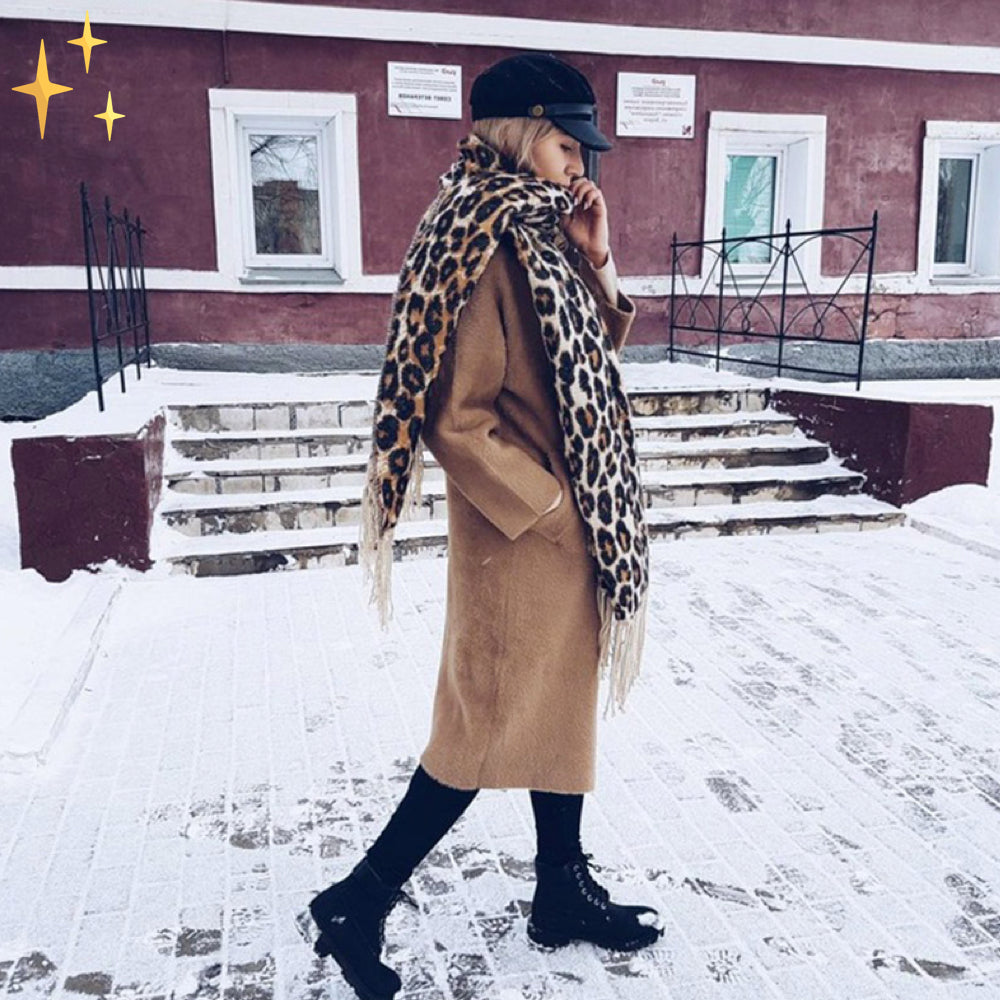Knitted Leopard Print Scarf for Women | Ideal for the Cold Season