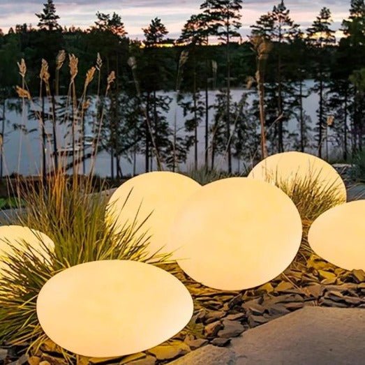 Cobblestone Garden Lamp