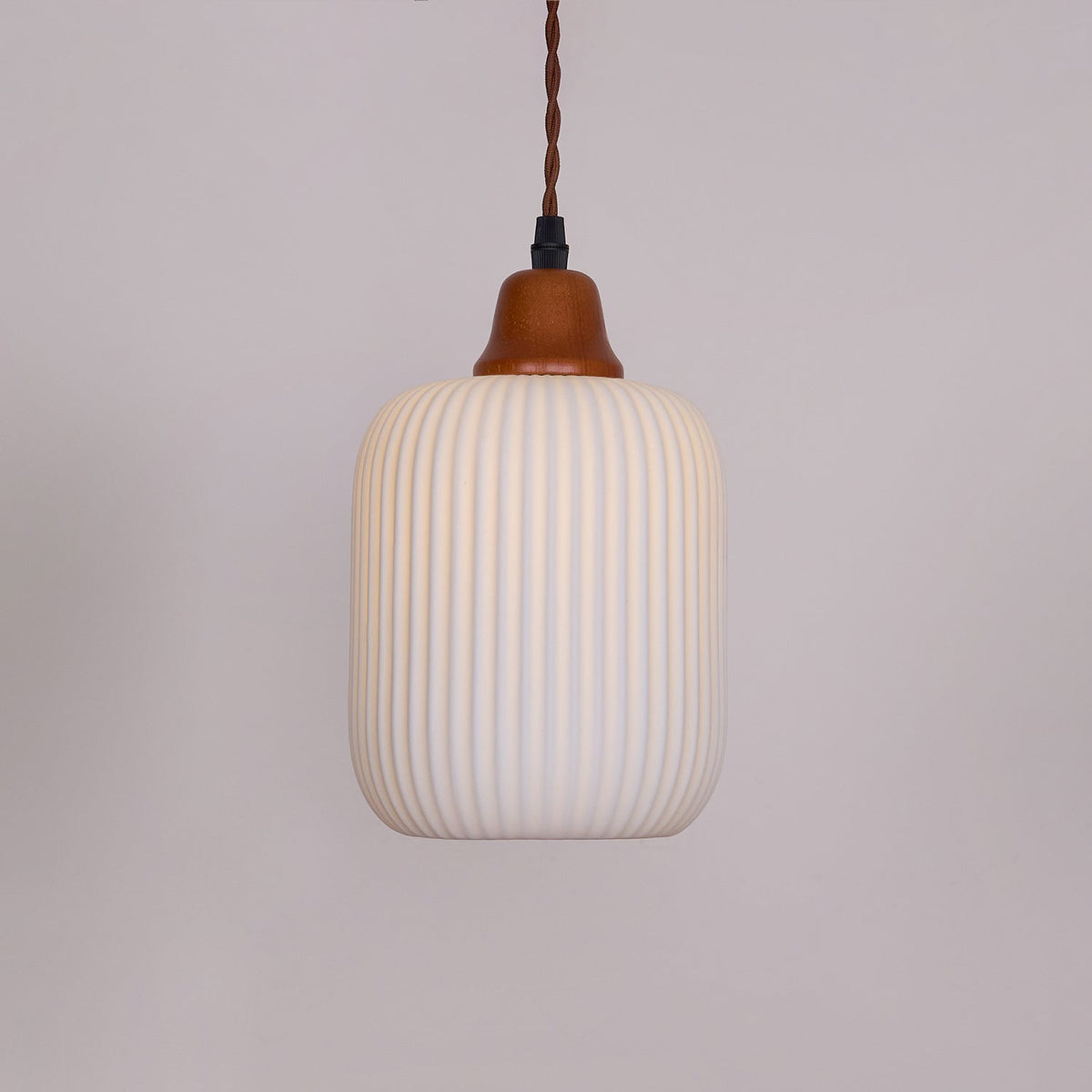 Ceramic Pendant Light for Dining Room & Bedroom | Scandinavian Oak Design | E26/E27 Socket | Rustic Minimalist Hanging Lamp