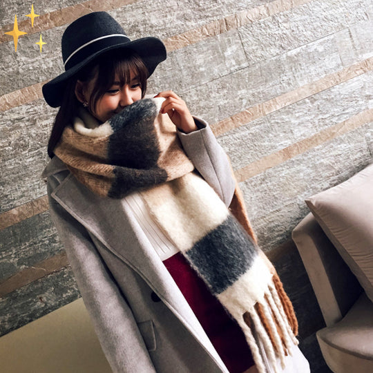 Women's Checked Fringe Scarf | Ideal for the Cold Season